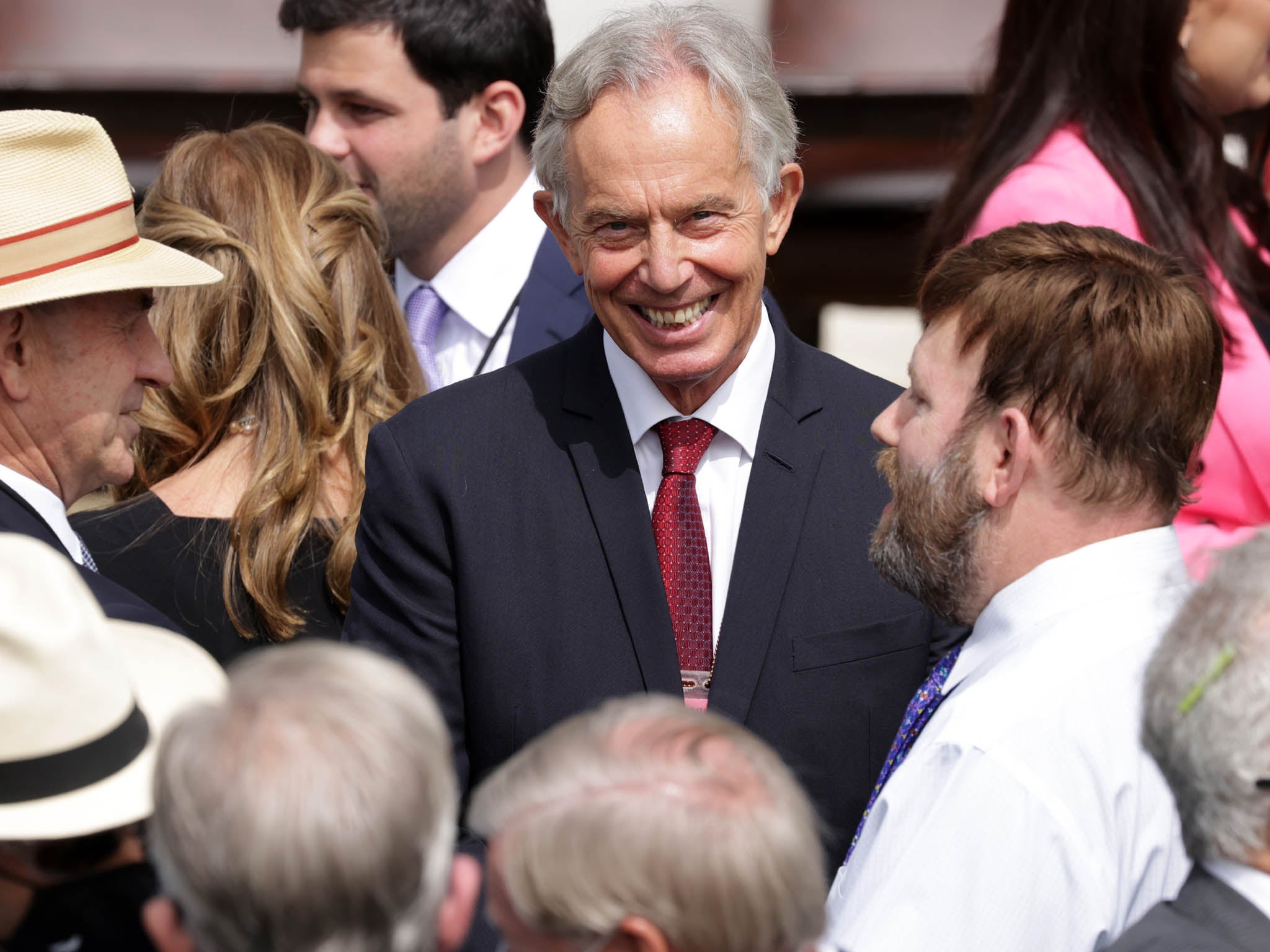 El ex primer ministro británico Tony Blair en el jardín sur de la Casa Blanca el 15 de septiembre de 2020 antes de la ceremonia.