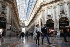 Rinden homenaje a médicos italianos fallecidos durante la pandemia