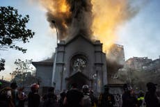 Quema de iglesias en Chile despierta repudio generalizado