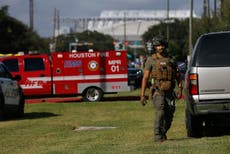 Tiroteo en Houston deja un oficial muerto y otras dos personas heridas