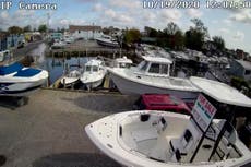 Transeúntes rescatan a una pareja de ancianos en canal de Long Island