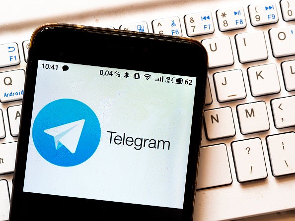 UCRANIA - 2020/09/23: En esta ilustración fotográfica se ve el logotipo de Telegram en un teléfono inteligente.&nbsp;