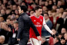Arsenal: Mikel Arteta justifica la exclusión de Mesut Özil