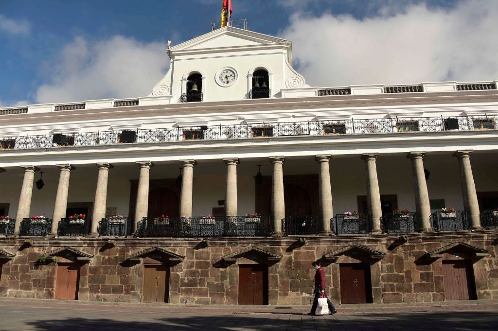 La sede gubernamental se encuentra en el centro histórico de Quito, que fue vandalizado hace un año por protestas indígenas