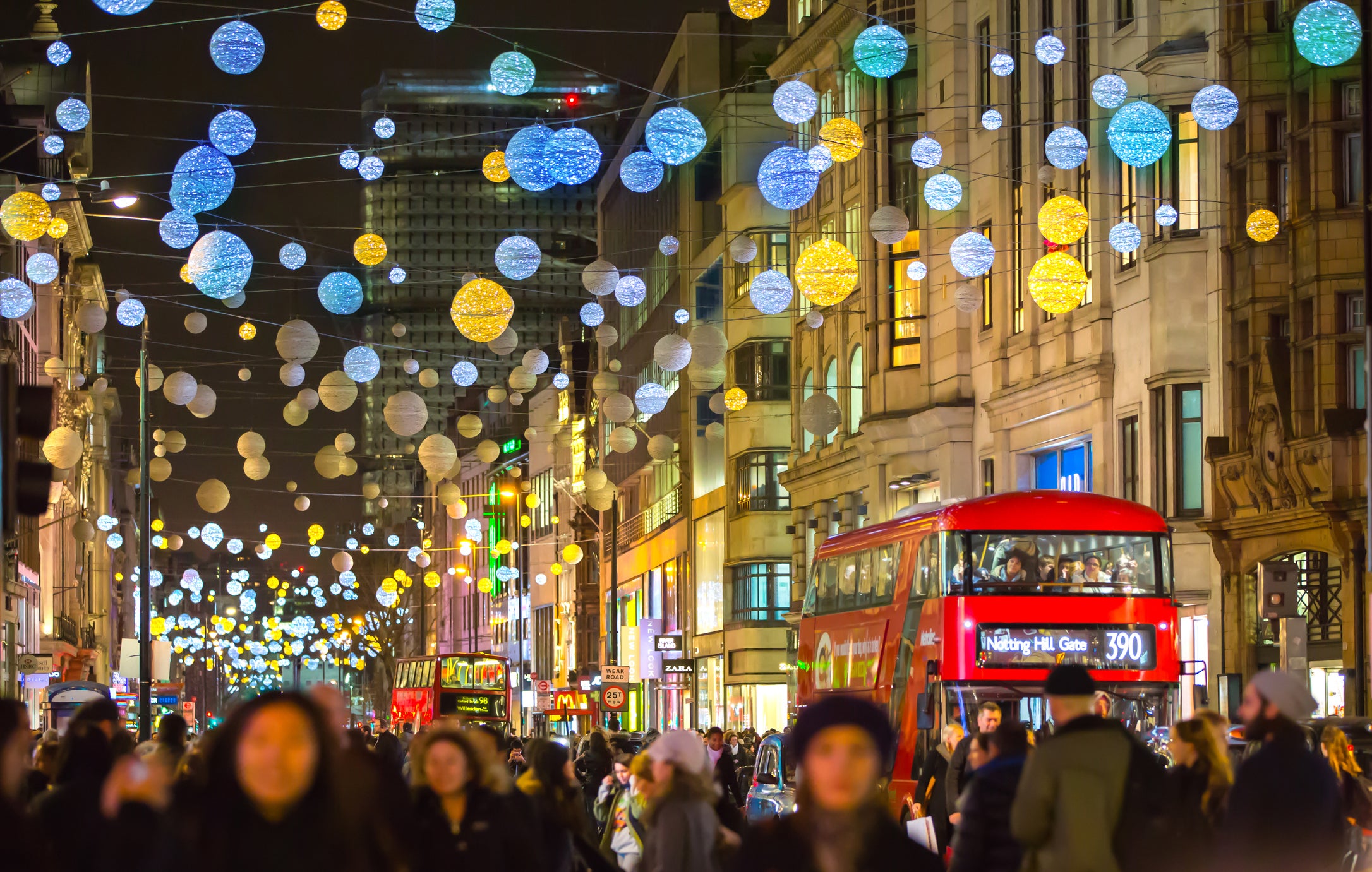 Luces de Navidad en Oxford Street antes de la pandemia.