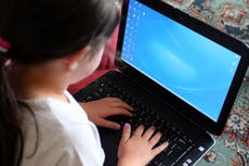 Reino Unido disminuye apoyos escolares en un 80 por ciento