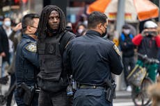 Demandan a la policía de Nueva York por agredir a manifestantes