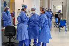 Pacientes dados de alta de hospitales sin resultados de prueba Covid