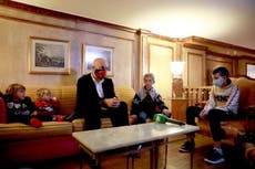 Albania repatriará a familiares de soldados en Siria