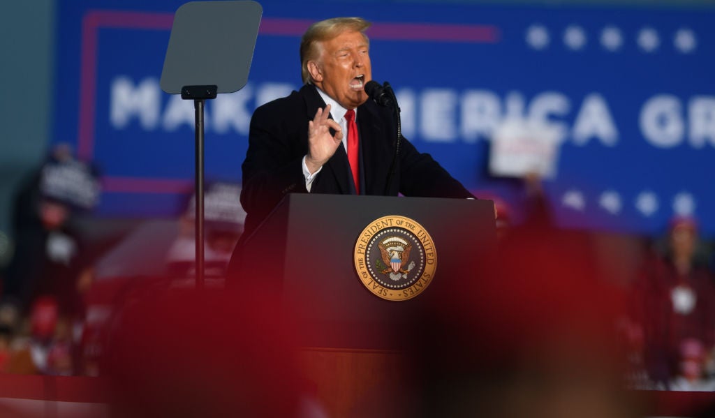 Trump asegura que “siempre ha competido contra Abraham Lincoln”