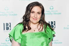 Lena Dunham habla sobre dirigir el video ‘sin censura’ del embarazo de Emily Ratajkowski