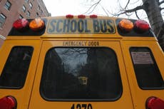Tennessee: Accidente de autobús escolar deja 2 muertos y otros heridos
