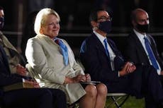 Pelosi acusa a esposa de juez de la Corte Suprema de “participar en golpe”