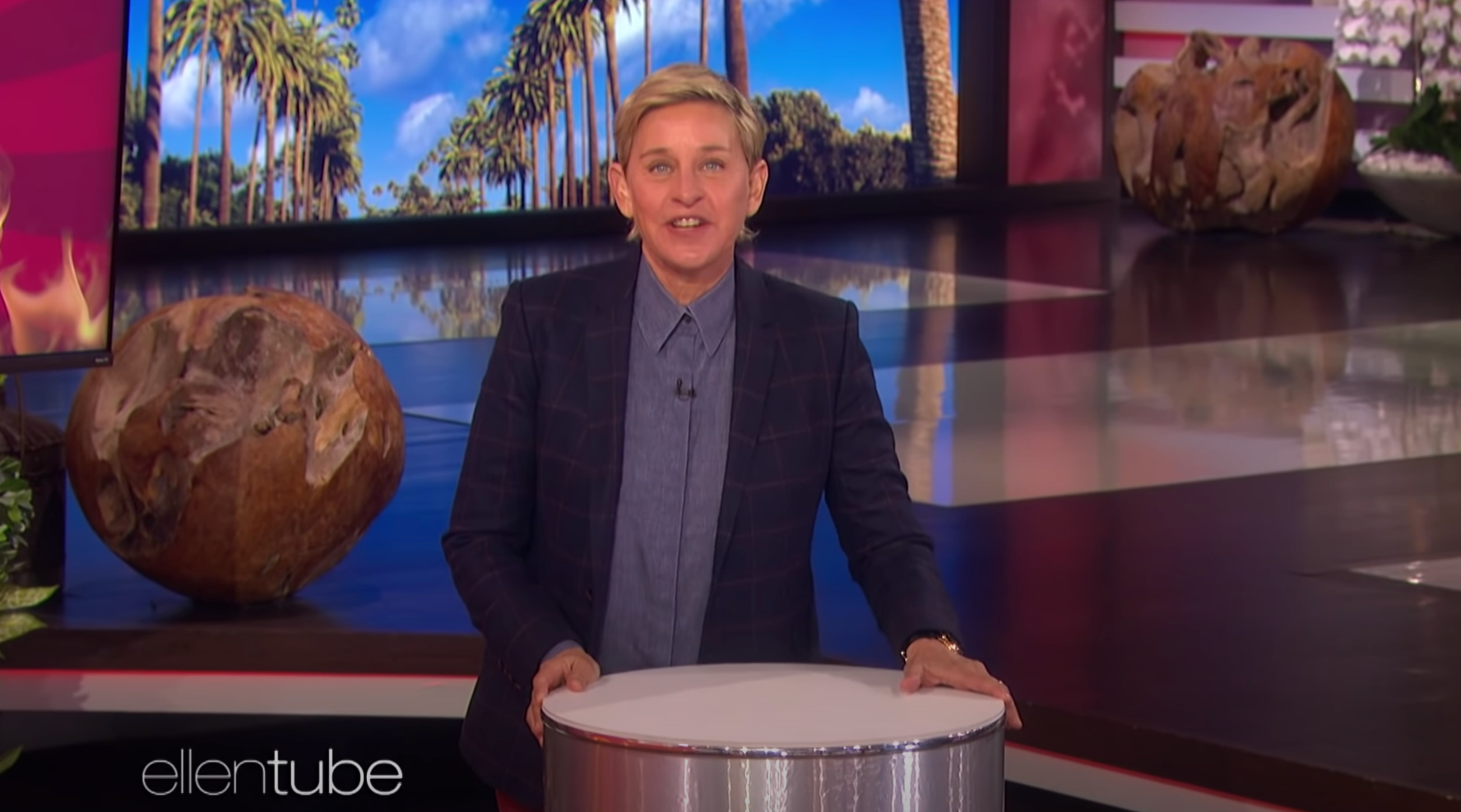 Ellen DeGeneres en el set de The Ellen DeGeneres Show.