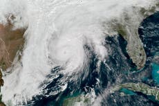 Tormenta tropical Zeta apenas alcanza la categoría 3