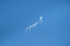 Jet de combate intercepta un avión en pleno mitin de Donald Trump