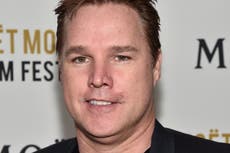 Arrestan a productor de Hollywood por agresión sexual