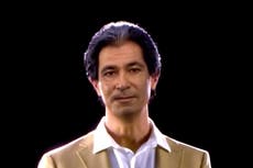 Kanye West regala a Kim Kardashian holograma con mensaje de su padre