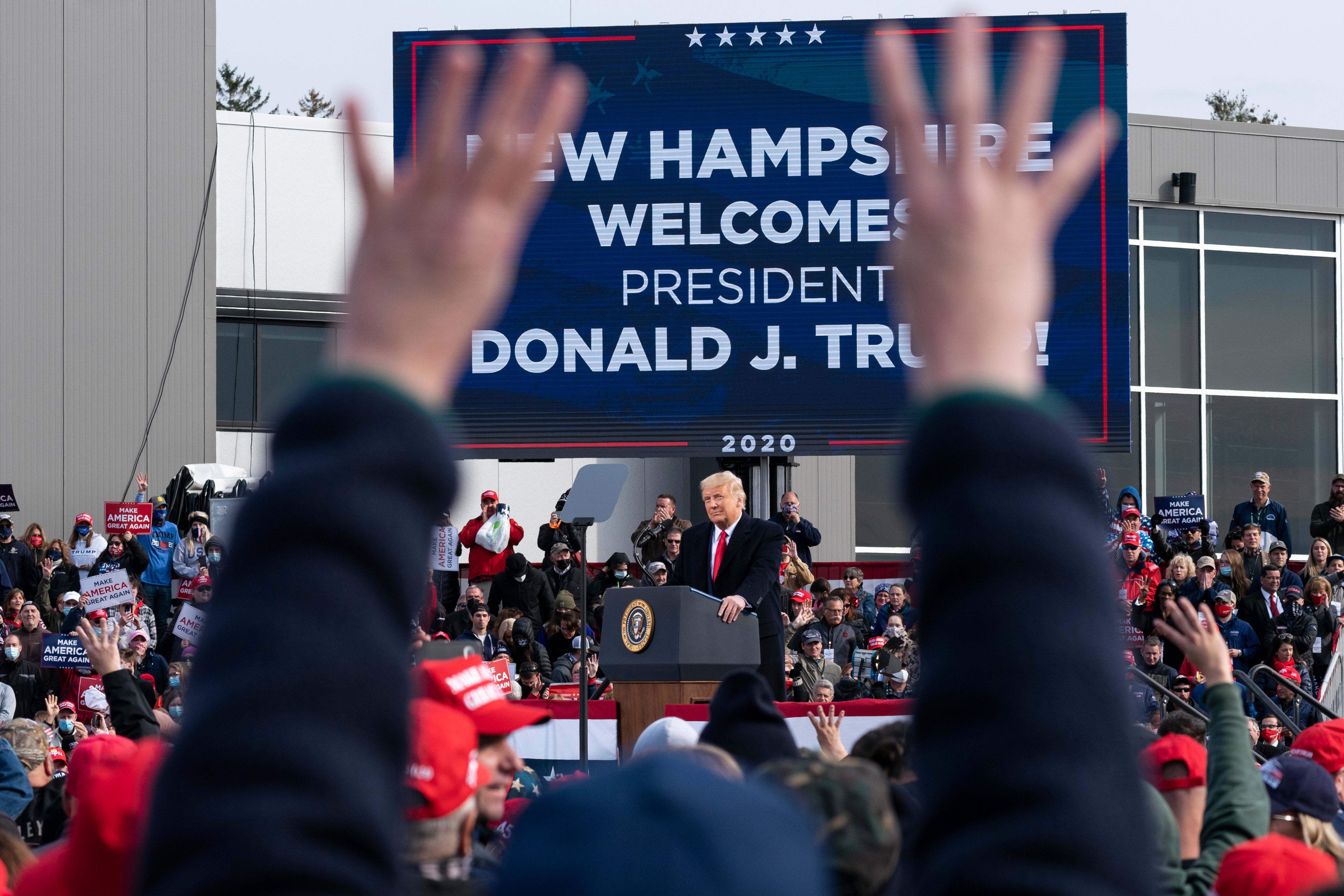Donald Trump reúne a los fieles en Manchester, New Hampshire