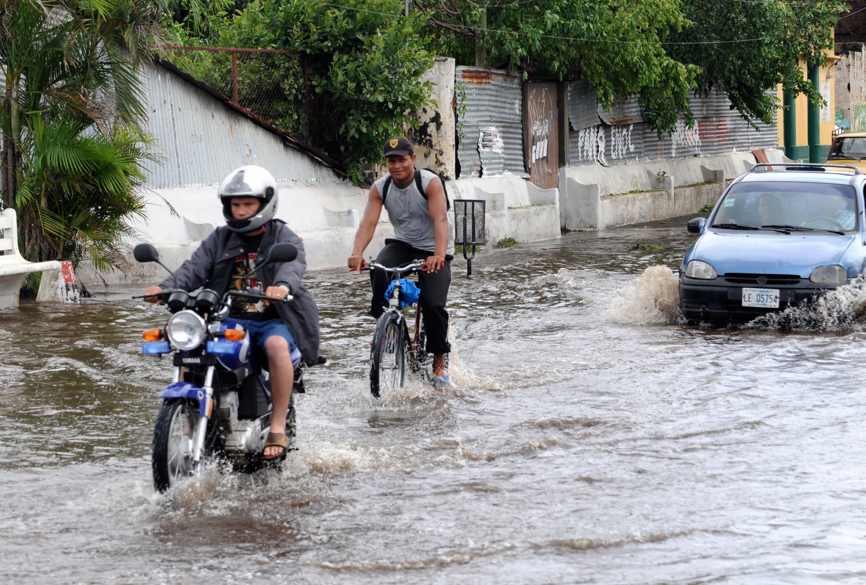 Huracán Eta amenaza a Nicaragua con intensas lluvias y marejadas