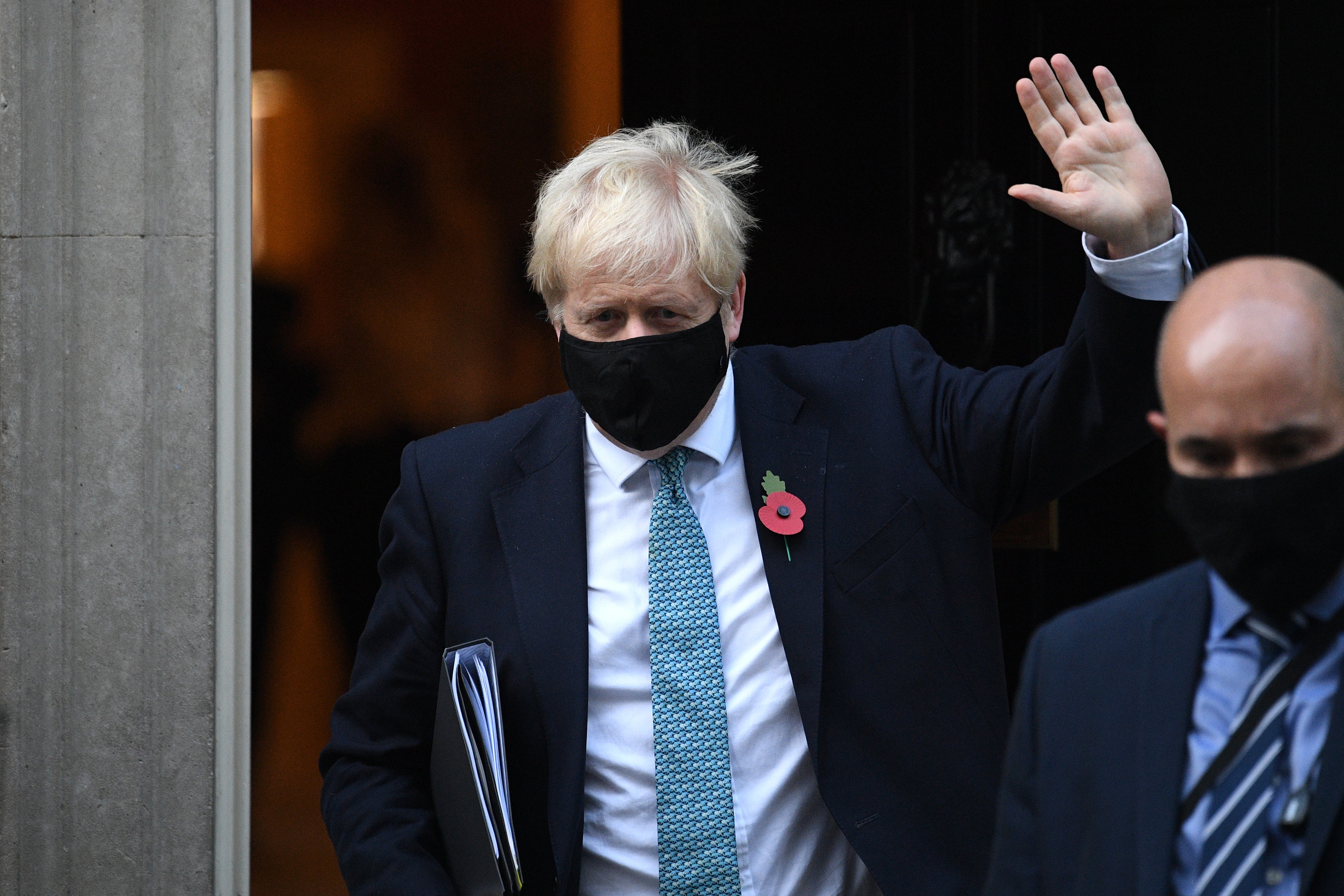 La batalla de Covid podría terminar en primavera, afirma Boris Johnson