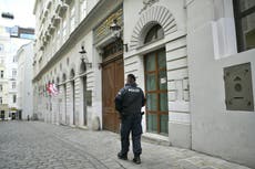 Montan operativo policíaco en sinagoga de Viena tras varios disparos
