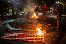 Elecciones: Manifestantes queman banderas de Estados Unidos