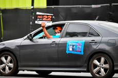 Niegan beneficios de empleado a los conductores de Uber