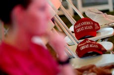 Trump quiere que un juez obligue a YouTube a reabrir su cuenta para poder vender mercancía