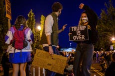 Campaña de Trump pide a partidarios que ‘LUCHEN’ tras supuesto robo