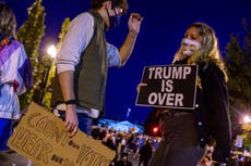Jueza de Michigan rechaza demanda de Trump para detener escrutinio