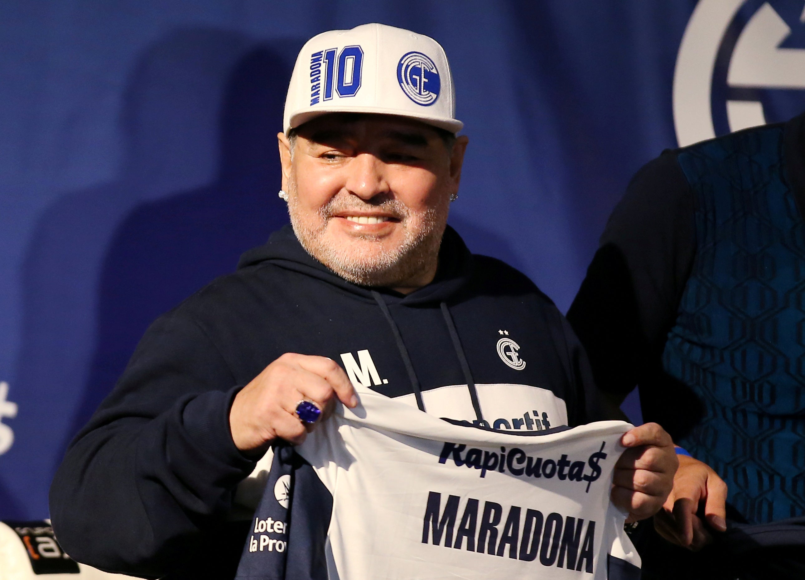 Diego Maradona sufre de 'confusión' por abstinencia en el hospital