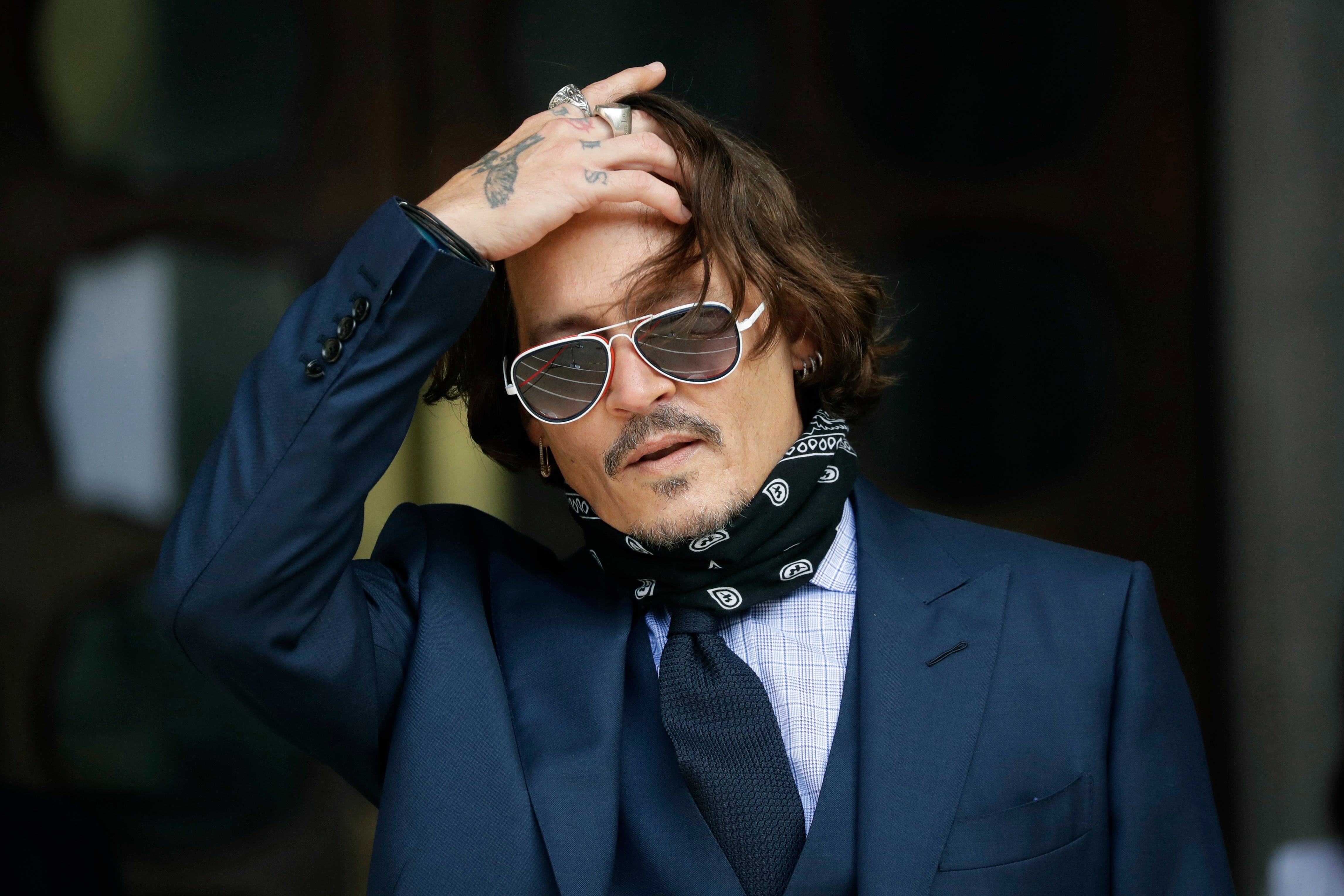 El extraño mensaje de Año Nuevo de Johnny Depp 