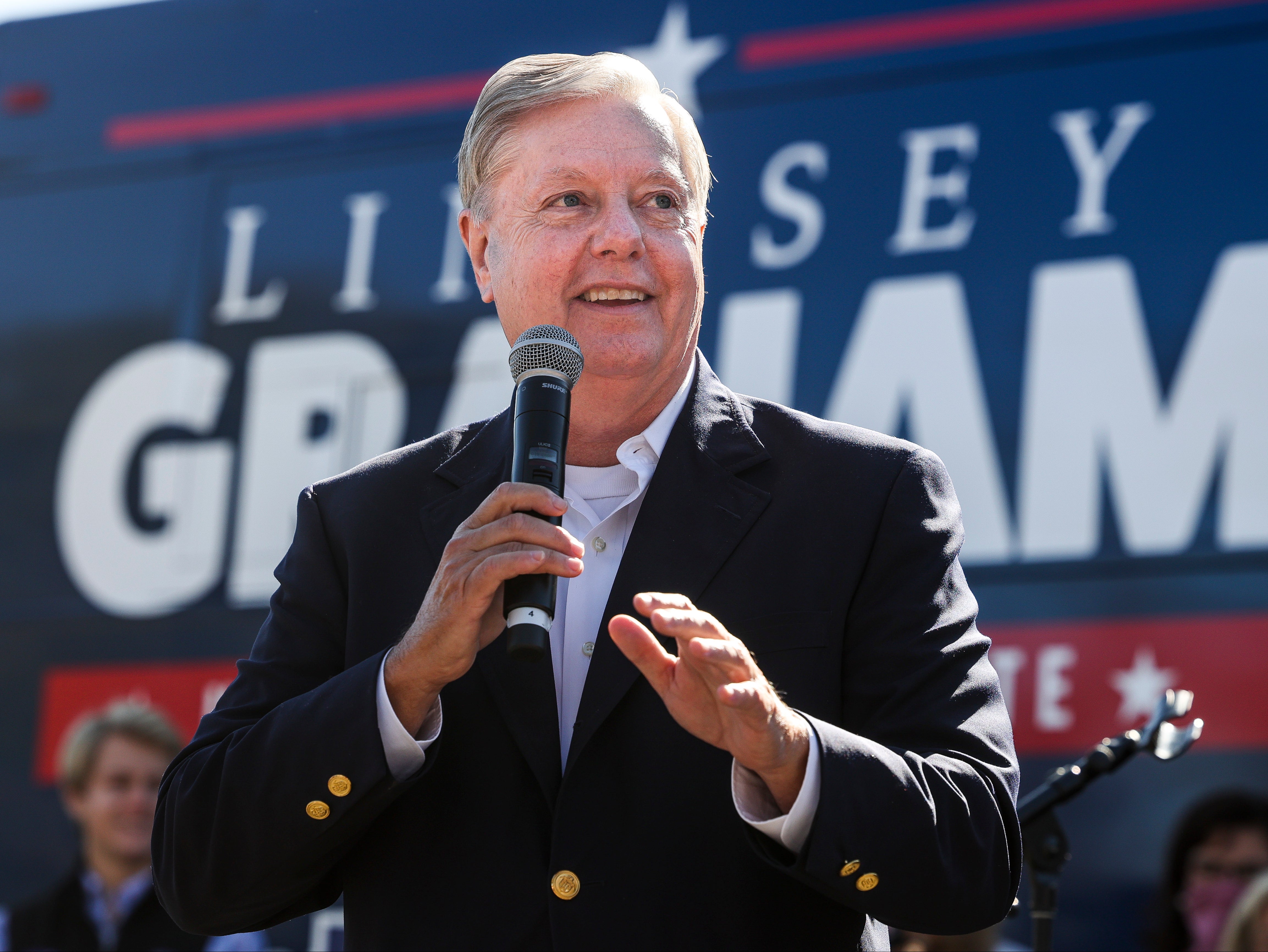 Lindsey Graham pediría a Trump buscar la presidencia en 2024