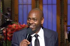 Netflix restituye a los empleados suspendidos en medio del polémico especial de Dave Chappelle