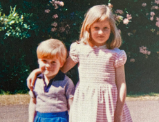 La inédita foto de Lady Di junto a su hermano cuando eran niños