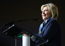 Hillary Clinton estalla contra los republicanos y los llama “cobardes”
