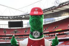 Gunnersaurus regresa a trabajar con el Arsenal tras ser despedido