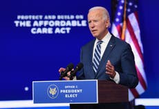 Biden defiende Obamacare mientras Trump intenta desmantelarlo
