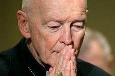 Papa promete acabar con los abusos tras reporte de McCarrick