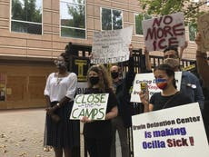 Migrantes acusan de abuso a doctor en EE.UU; gobierno las deporta