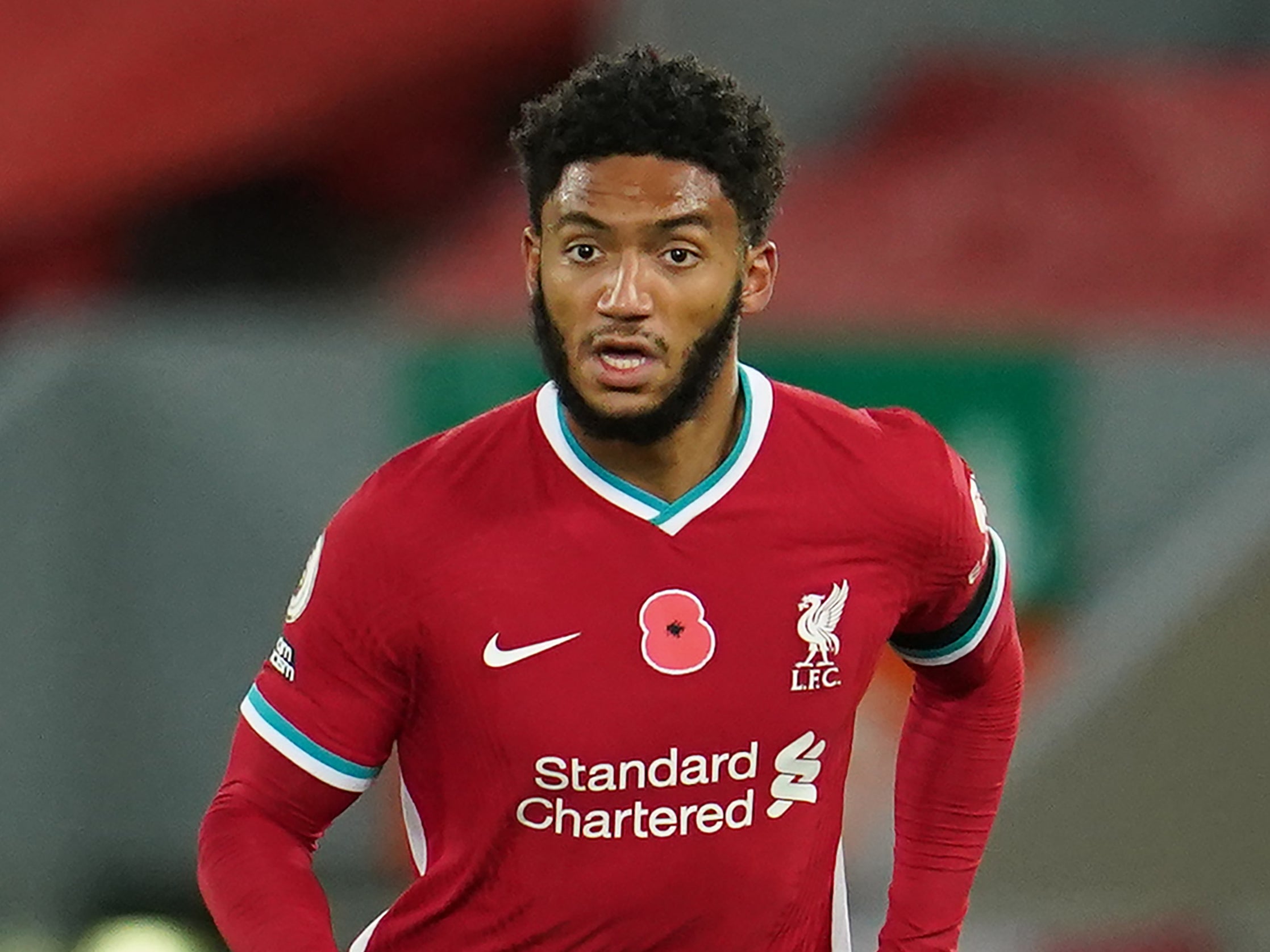 Liverpool suda por la lesión de Gómez en entrenamiento de Inglaterra