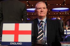 Greg Clarke tiene que decidir si renuncia como vicepresidente en FIFA