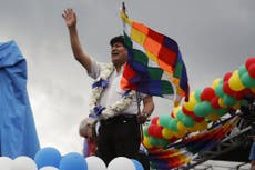 Concluye Evo Morales caravana tras su regreso a Bolivia 