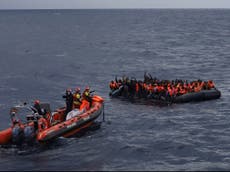 Bebé de 6 meses entre los muertos del naufragio de migrantes en libia