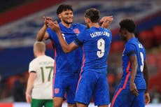 Como capitán, Maguire aporta gol; Inglaterra vence a Irlanda