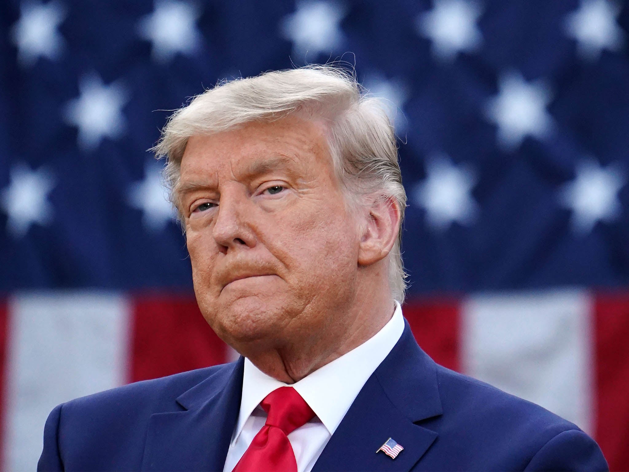 Campaña de Donald Trump modifica demanda electoral en Pensilvania