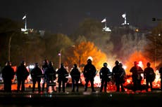 Un apuñalado y 20 arrestos deja la marcha MAGA mientras avanza a DC