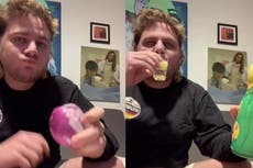 Hombre come cosas desagradables para demostrar síntomas de COVID-19