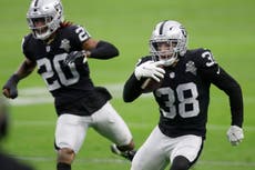 Defensa da triunfo a Raiders aprovechando errores de Broncos